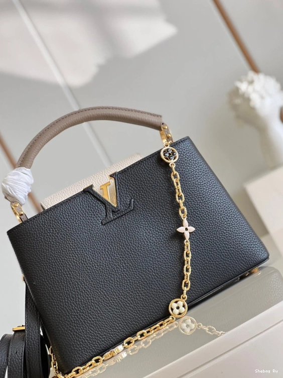 LOUIS CAPUCINES VUITTON MM 0707